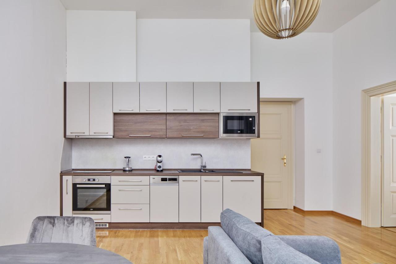 Days Apartment Prag