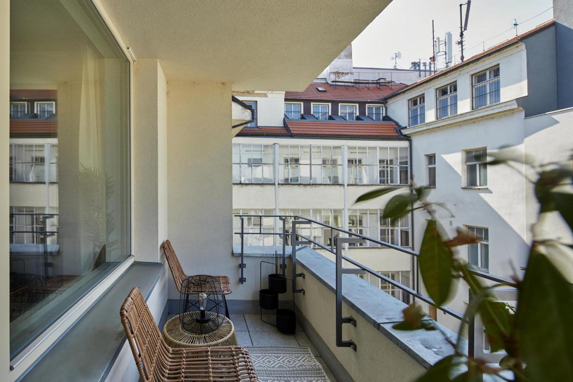 Days Apartment Prag